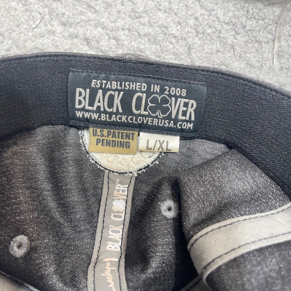 Black Clover Hat Cap Fitted Extra Large Gray 3D Clover Live Lucky Spell Out Mens - Picture 7 of 8